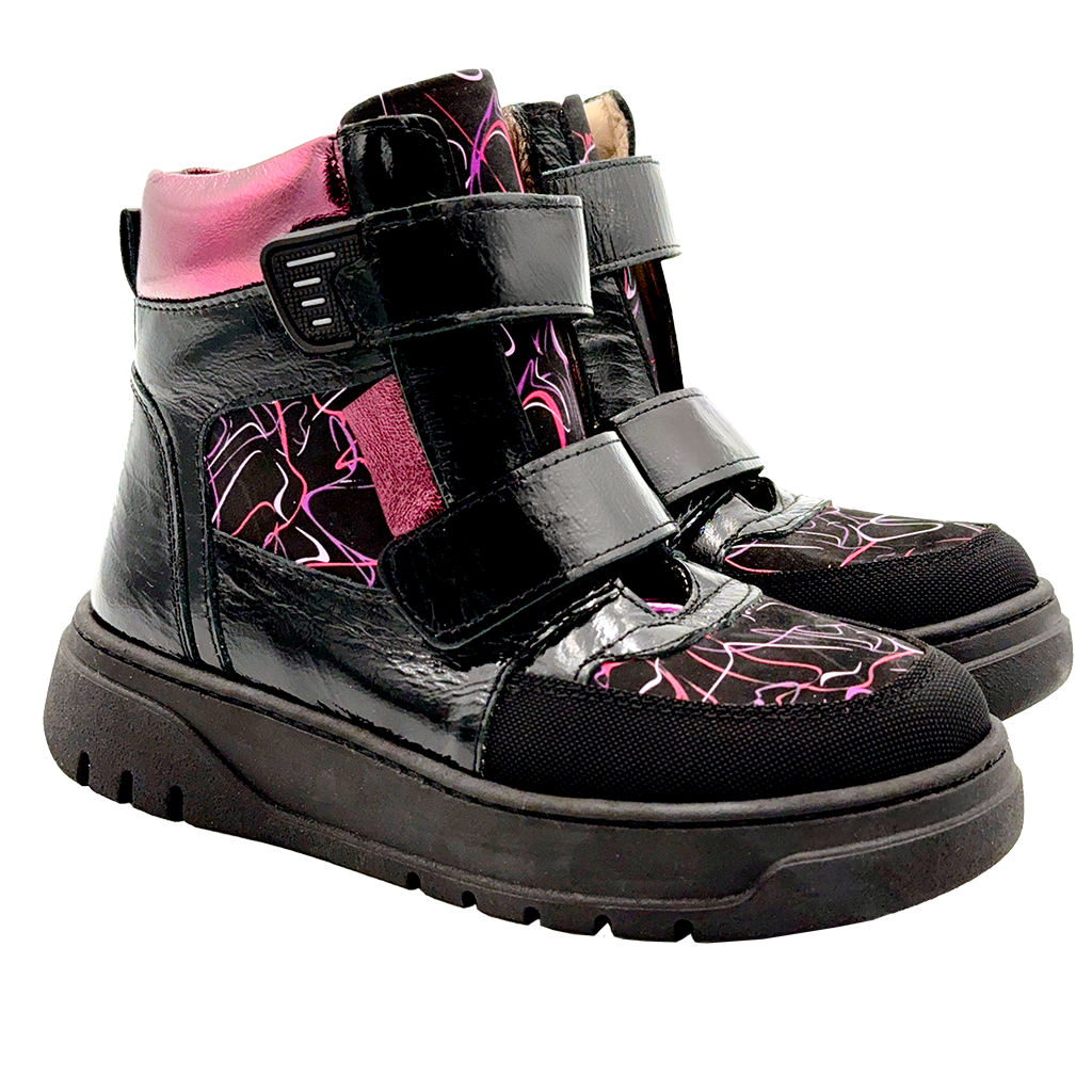 आर्च और एंकल सपोर्ट के साथ